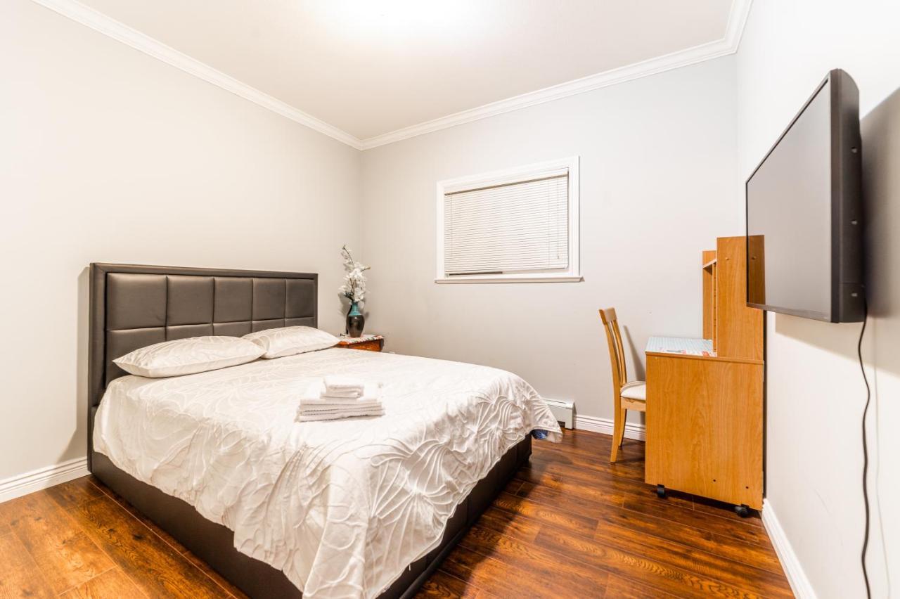 Lee'S Place Villa Surrey Bagian luar foto