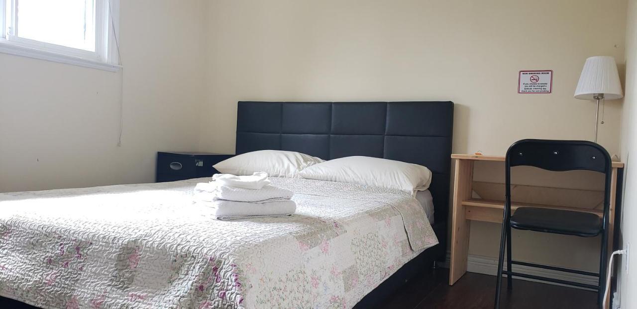 Lee'S Place Villa Surrey Bagian luar foto