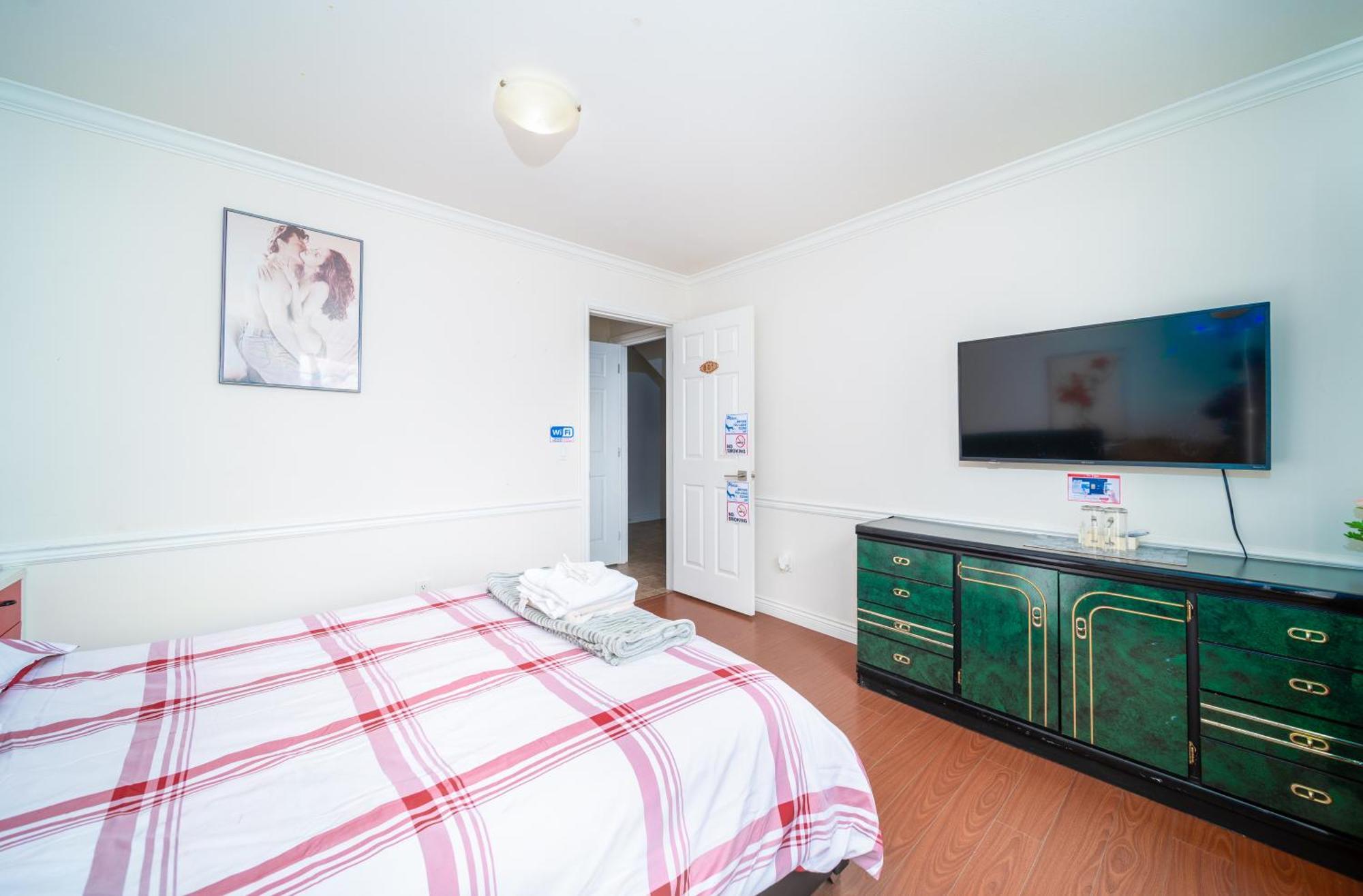 Lee'S Place Villa Surrey Ruang foto